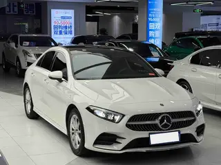 Mercedes-Benz A-Class 2022 Reforma A 200 L Edición de moda de coche deportivo exterior foto 5 Mercedes-Benz A-Class 2022 Reforma A 200 L Edición de moda de coche deportivo exterior foto 5