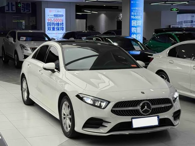 Mercedes-Benz A-Class 2022 Reforma A 200 L Edición de moda de coche deportivo exterior foto 5 Mercedes-Benz A-Class 2022 Reforma A 200 L Edición de moda de coche deportivo exterior foto 5