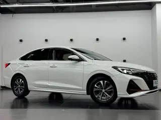 Changan Eado 2023 PLUS Enjoyment Edition Blue whale NE 1.4T GDI DCT Premium Trim exterior photo 3 Changan Eado 2023 PLUS Enjoyment Edition Blue whale NE 1.4T GDI DCT Premium Trim exterior photo 3