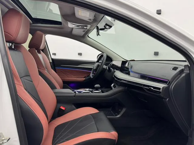 Changan Eado 2023 PLUS Enjoyment Edition Blue whale NE 1.4T GDI DCT Premium Trim exterior photo 8 Changan Eado 2023 PLUS Enjoyment Edition Blue whale NE 1.4T GDI DCT Premium Trim exterior photo 8