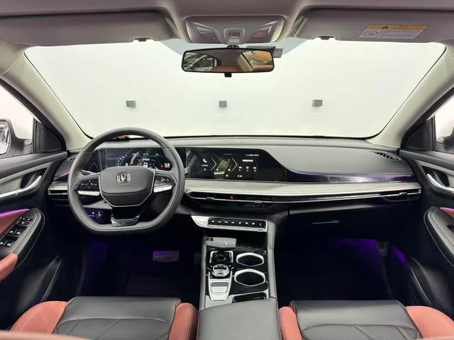 Changan Eado 2023 PLUS Enjoyment Edition Blue whale NE 1.4T GDI DCT Premium Trim interior photo 10 Changan Eado 2023 PLUS Enjoyment Edition Blue whale NE 1.4T GDI DCT Premium Trim interior photo 10