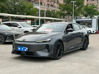 Changan UNI-V 2024 1.5T Sport de luxe