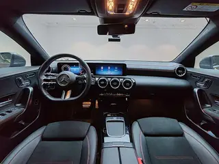 Mercedes-Benz CLA 2025 CLA 200 Voiture de sport de chasse à cinq portes intérieur photo 19 Mercedes-Benz CLA 2025 CLA 200 Voiture de sport de chasse à cinq portes intérieur photo 19