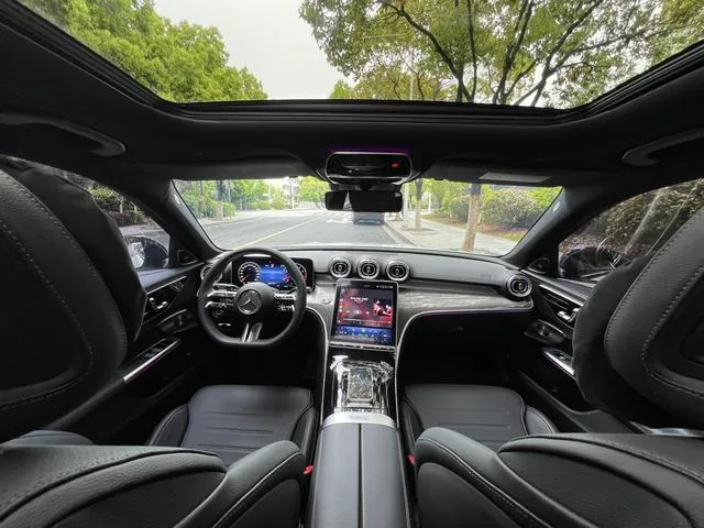 Mercedes-Benz C-Class 2023 C 260 L Edición deportiva Haoye interior foto 9 Mercedes-Benz C-Class 2023 C 260 L Edición deportiva Haoye interior foto 9