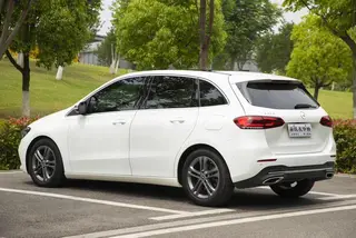 Mercedes-Benz B-Class 2020 B 200 Type dynamique extérieur photo 4 Mercedes-Benz B-Class 2020 B 200 Type dynamique extérieur photo 4