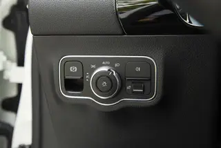 Mercedes-Benz B-Class 2020 B 200 Type dynamique intérieur photo 14 Mercedes-Benz B-Class 2020 B 200 Type dynamique intérieur photo 14