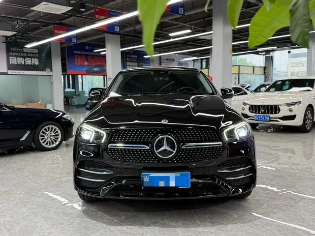 Mercedes-Benz GLE Coupe 2023 GLE 350 4MATIC Coupé SUV Type de luxe extérieur photo 2 Mercedes-Benz GLE Coupe 2023 GLE 350 4MATIC Coupé SUV Type de luxe extérieur photo 2