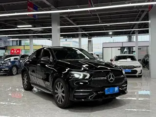 Mercedes-Benz GLE Coupe 2023 GLE 350 4MATIC Coupé SUV Type de luxe extérieur photo 3 Mercedes-Benz GLE Coupe 2023 GLE 350 4MATIC Coupé SUV Type de luxe extérieur photo 3