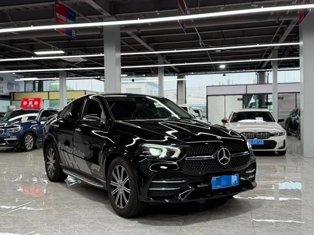 Mercedes-Benz GLE Coupe 2023 GLE 350 4MATIC Coupé SUV Type de luxe extérieur photo 3 Mercedes-Benz GLE Coupe 2023 GLE 350 4MATIC Coupé SUV Type de luxe extérieur photo 3