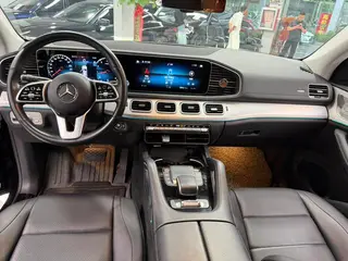 Mercedes-Benz GLE Coupe 2023 GLE 350 4MATIC Coupé SUV Type de luxe intérieur photo 7 Mercedes-Benz GLE Coupe 2023 GLE 350 4MATIC Coupé SUV Type de luxe intérieur photo 7