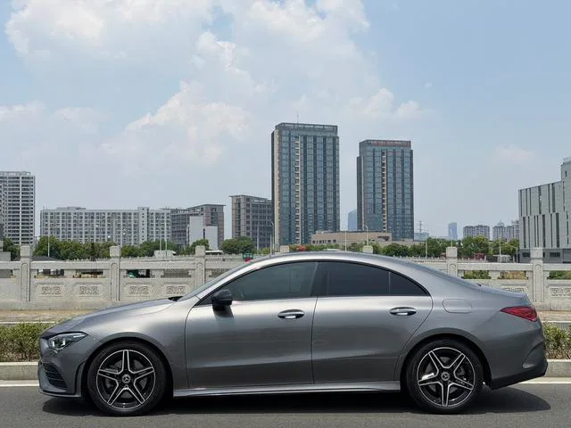 Mercedes-Benz CLA 2021 CLA 260 4MATIC Coupé à quatre portes extérieur photo 2 Mercedes-Benz CLA 2021 CLA 260 4MATIC Coupé à quatre portes extérieur photo 2