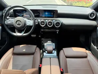Mercedes-Benz CLA 2021 CLA 260 4MATIC Coupé à quatre portes intérieur photo 14 Mercedes-Benz CLA 2021 CLA 260 4MATIC Coupé à quatre portes intérieur photo 14