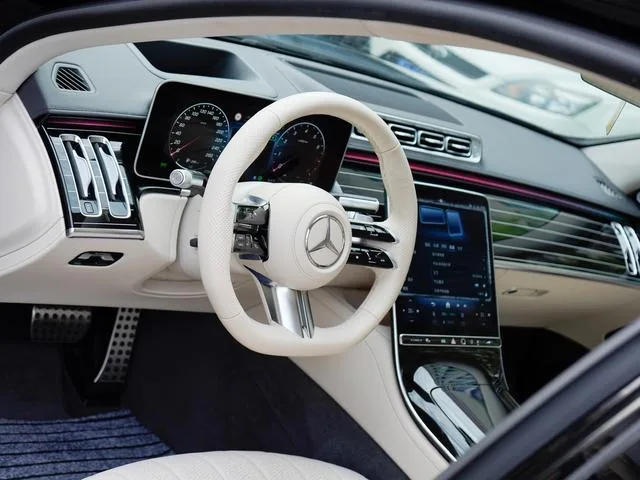 Mercedes-Benz S-Class 2023 S 450 L 4MATIC interior photo 11 Mercedes-Benz S-Class 2023 S 450 L 4MATIC interior photo 11