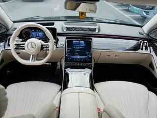 Mercedes-Benz S-Class 2023 S 450 L 4MATIC interior photo 13 Mercedes-Benz S-Class 2023 S 450 L 4MATIC interior photo 13