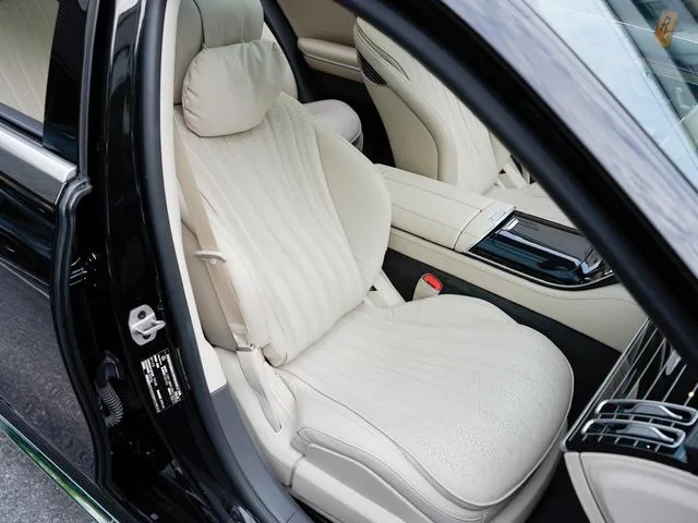 Mercedes-Benz S-Class 2023 S 450 L 4MATIC interior photo 19 Mercedes-Benz S-Class 2023 S 450 L 4MATIC interior photo 19