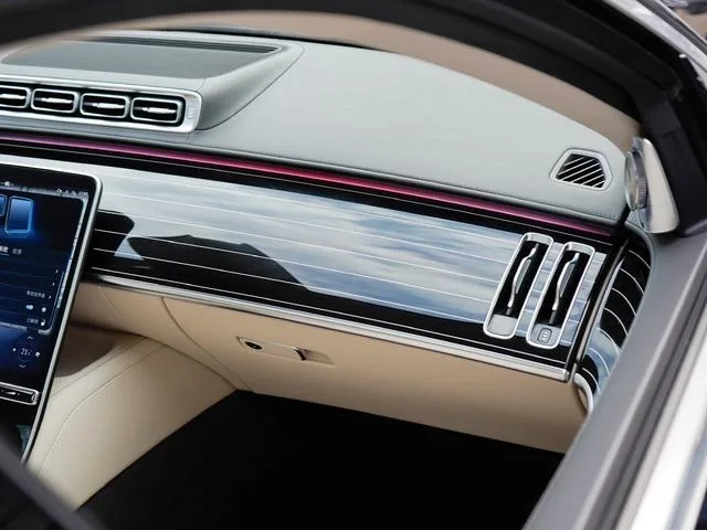 Mercedes-Benz S-Class 2023 S 450 L 4MATIC interior photo 20 Mercedes-Benz S-Class 2023 S 450 L 4MATIC interior photo 20