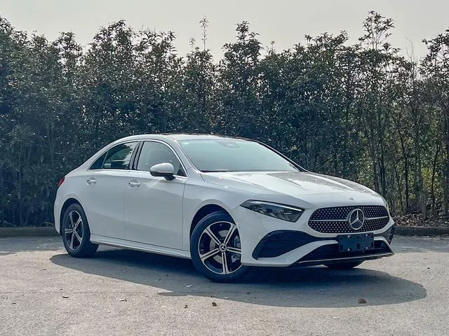 Mercedes-Benz A-Class 2025 A 200 L Version mode extérieur photo 3 Mercedes-Benz A-Class 2025 A 200 L Version mode extérieur photo 3