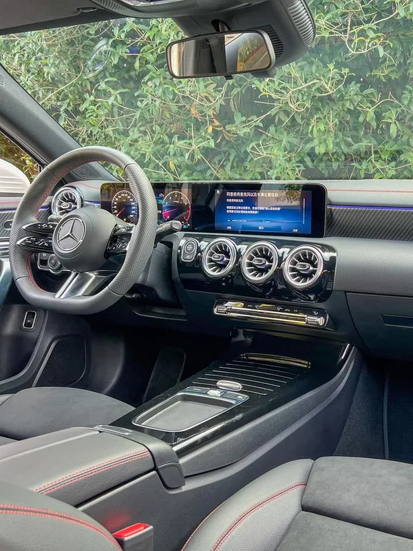 Mercedes-Benz A-Class 2025 A 200 L Version mode intérieur photo 13 Mercedes-Benz A-Class 2025 A 200 L Version mode intérieur photo 13