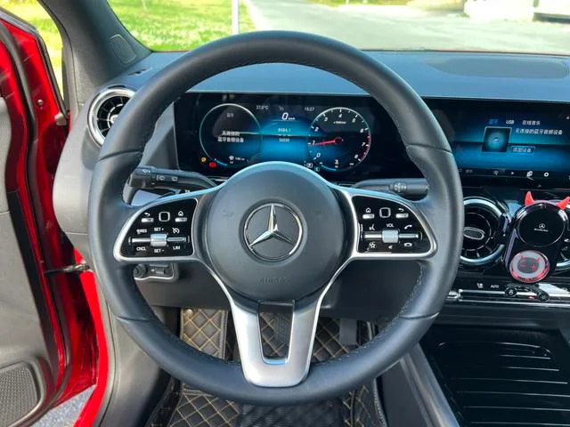 Mercedes-Benz B-Class 2021 B 200 Fashionable interior photo 14 Mercedes-Benz B-Class 2021 B 200 Fashionable interior photo 14