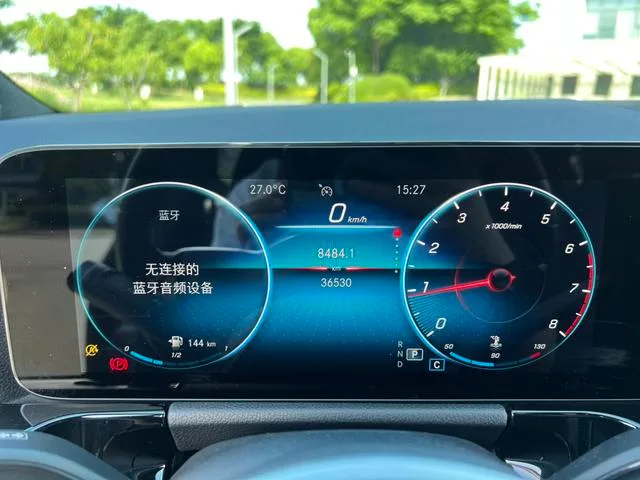 Mercedes-Benz B-Class 2021 B 200 Fashionable interior photo 15 Mercedes-Benz B-Class 2021 B 200 Fashionable interior photo 15