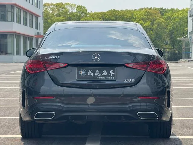 Mercedes-Benz C-Class 2022 C 260 L Versión deportiva interior foto 14 Mercedes-Benz C-Class 2022 C 260 L Versión deportiva interior foto 14