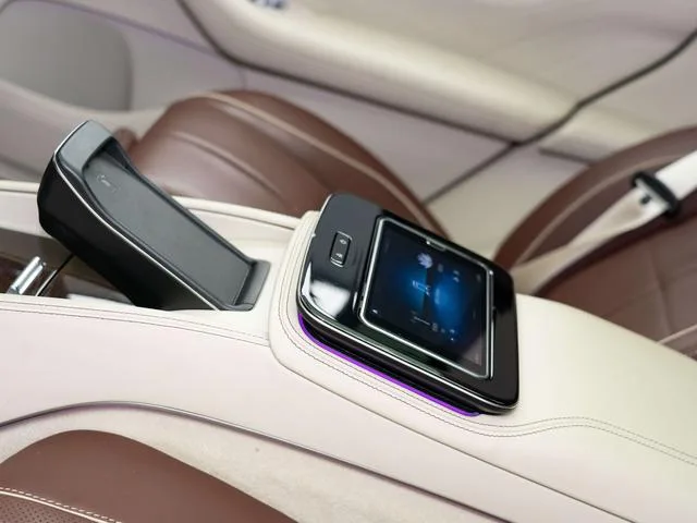 Mercedes-Benz Maybach GLS 2022 GLS 600 4MATIC Edición Rishang interior foto 13 Mercedes-Benz Maybach GLS 2022 GLS 600 4MATIC Edición Rishang interior foto 13