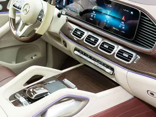 Mercedes-Benz Maybach GLS 2022 GLS 600 4MATIC Edición Rishang interior foto 18 Mercedes-Benz Maybach GLS 2022 GLS 600 4MATIC Edición Rishang interior foto 18