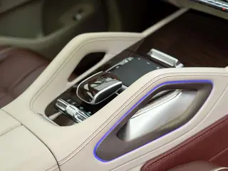 Mercedes-Benz Maybach GLS 2022 GLS 600 4MATIC Edición Rishang interior foto 19 Mercedes-Benz Maybach GLS 2022 GLS 600 4MATIC Edición Rishang interior foto 19