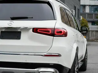 Mercedes-Benz Maybach GLS 2022 GLS 480 4MATIC extérieur photo 8 Mercedes-Benz Maybach GLS 2022 GLS 480 4MATIC extérieur photo 8