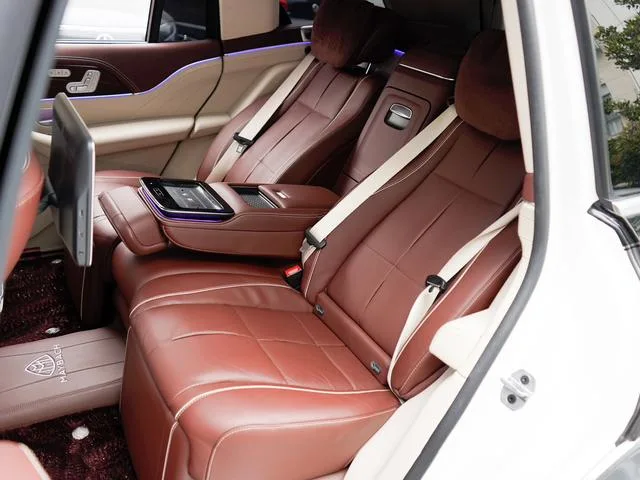Mercedes-Benz Maybach GLS 2022 GLS 480 4MATIC intérieur photo 17 Mercedes-Benz Maybach GLS 2022 GLS 480 4MATIC intérieur photo 17