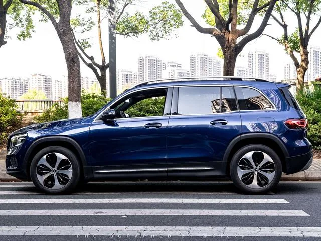 Mercedes-Benz GLB 2021 GLB 200 Fashionable exterior photo 2 Mercedes-Benz GLB 2021 GLB 200 Fashionable exterior photo 2