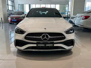 Mercedes-Benz C-Class 2024 Tres cambios C 260 L Versión deportiva exterior foto 2 Mercedes-Benz C-Class 2024 Tres cambios C 260 L Versión deportiva exterior foto 2