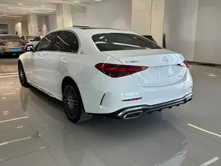 Mercedes-Benz C-Class 2024 Tres cambios C 260 L Versión deportiva exterior foto 5 Mercedes-Benz C-Class 2024 Tres cambios C 260 L Versión deportiva exterior foto 5