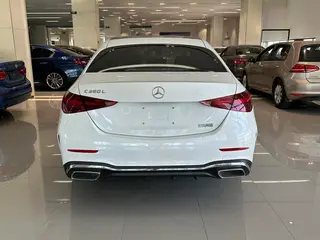 Mercedes-Benz C-Class 2024 Tres cambios C 260 L Versión deportiva exterior foto 6 Mercedes-Benz C-Class 2024 Tres cambios C 260 L Versión deportiva exterior foto 6