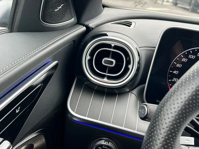 Mercedes-Benz C-Class 2025 C 260 L Hao Night Sports Edition interior photo 13 Mercedes-Benz C-Class 2025 C 260 L Hao Night Sports Edition interior photo 13