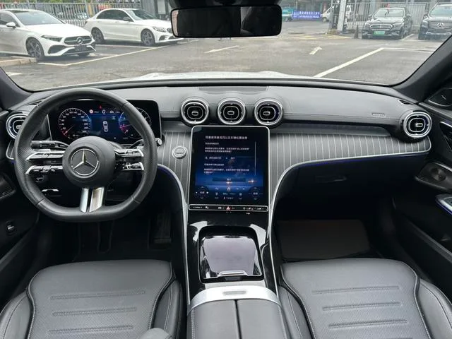 Mercedes-Benz C-Class 2025 C 260 L Hao Night Sports Edition interior photo 14 Mercedes-Benz C-Class 2025 C 260 L Hao Night Sports Edition interior photo 14
