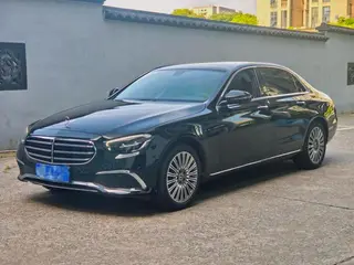 Mercedes-Benz E-Class 2023 Restyling E 300 L Luxury type Passenger car exterior photo 1 Mercedes-Benz E-Class 2023 Restyling E 300 L Luxury type Passenger car exterior photo 1