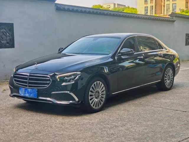 Mercedes-Benz E-Class 2023 Restyling E 300 L Luxury type Passenger car exterior photo 1 Mercedes-Benz E-Class 2023 Restyling E 300 L Luxury type Passenger car exterior photo 1