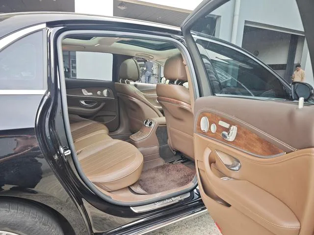 Mercedes-Benz E-Class 2023 Restyling E 300 L Luxury type Passenger car interior photo 7 Mercedes-Benz E-Class 2023 Restyling E 300 L Luxury type Passenger car interior photo 7
