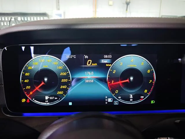 Mercedes-Benz E-Class 2023 Restyling E 300 L Luxury type Passenger car interior photo 9 Mercedes-Benz E-Class 2023 Restyling E 300 L Luxury type Passenger car interior photo 9