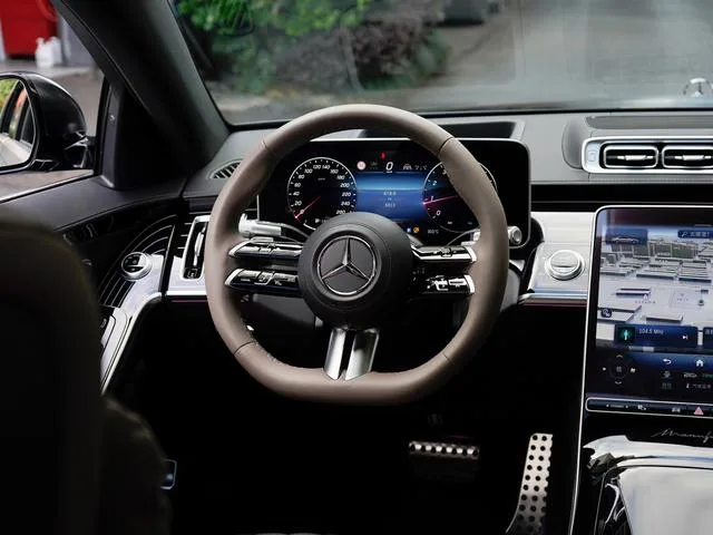 Mercedes-Benz S-Class 2023 S 450 L 4MATIC Ingenuity High Edition interior photo 16 Mercedes-Benz S-Class 2023 S 450 L 4MATIC Ingenuity High Edition interior photo 16