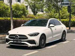 Mercedes-Benz C-Class 2023 C 260 L Versión deportiva exterior foto 1 Mercedes-Benz C-Class 2023 C 260 L Versión deportiva exterior foto 1