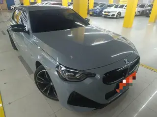 BMW 2 Series 2024 M240i Coupe interior photo 9 BMW 2 Series 2024 M240i Coupe interior photo 9
