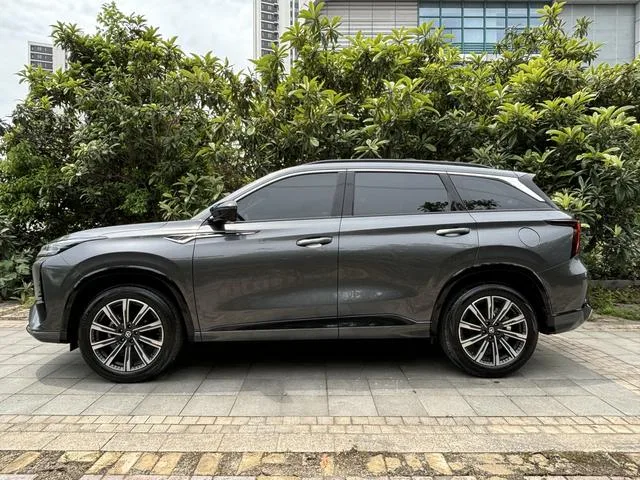 Changan CS75 PLUS 2024 Tercera generación Edición campeona 1.5T Conducción inteligente automática exterior foto 7 Changan CS75 PLUS 2024 Tercera generación Edición campeona 1.5T Conducción inteligente automática exterior foto 7