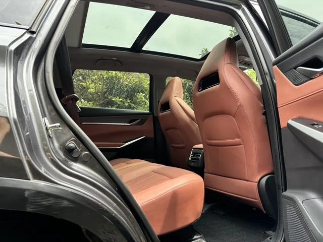 Changan CS75 PLUS 2024 Tercera generación Edición campeona 1.5T Conducción inteligente automática interior foto 19 Changan CS75 PLUS 2024 Tercera generación Edición campeona 1.5T Conducción inteligente automática interior foto 19