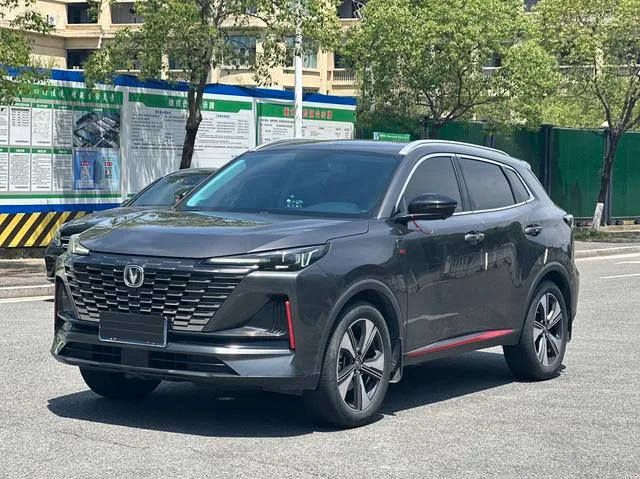 Changan CS55 PLUS 2022 Second generation 1.5T DCT Premium Trim exterior photo 1 Changan CS55 PLUS 2022 Second generation 1.5T DCT Premium Trim exterior photo 1