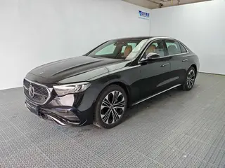 Mercedes-Benz E-Class 2025 E 300 L Estilo de moda Coche deportivo exterior foto 1 Mercedes-Benz E-Class 2025 E 300 L Estilo de moda Coche deportivo exterior foto 1