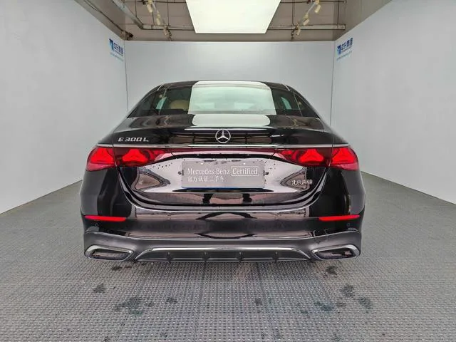 Mercedes-Benz E-Class 2025 E 300 L Estilo de moda Coche deportivo exterior foto 5 Mercedes-Benz E-Class 2025 E 300 L Estilo de moda Coche deportivo exterior foto 5