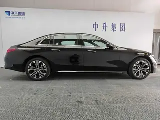 Mercedes-Benz E-Class 2025 E 300 L Estilo de moda Coche deportivo exterior foto 7 Mercedes-Benz E-Class 2025 E 300 L Estilo de moda Coche deportivo exterior foto 7