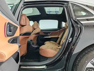 Mercedes-Benz E-Class 2025 E 300 L Estilo de moda Coche deportivo interior foto 12 Mercedes-Benz E-Class 2025 E 300 L Estilo de moda Coche deportivo interior foto 12